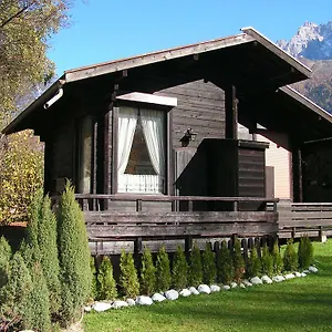 https://chalet-la-renardiere.hotels-rhonealpes.com